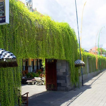 Wijaya Guesthouse Canggu  Exterior photo