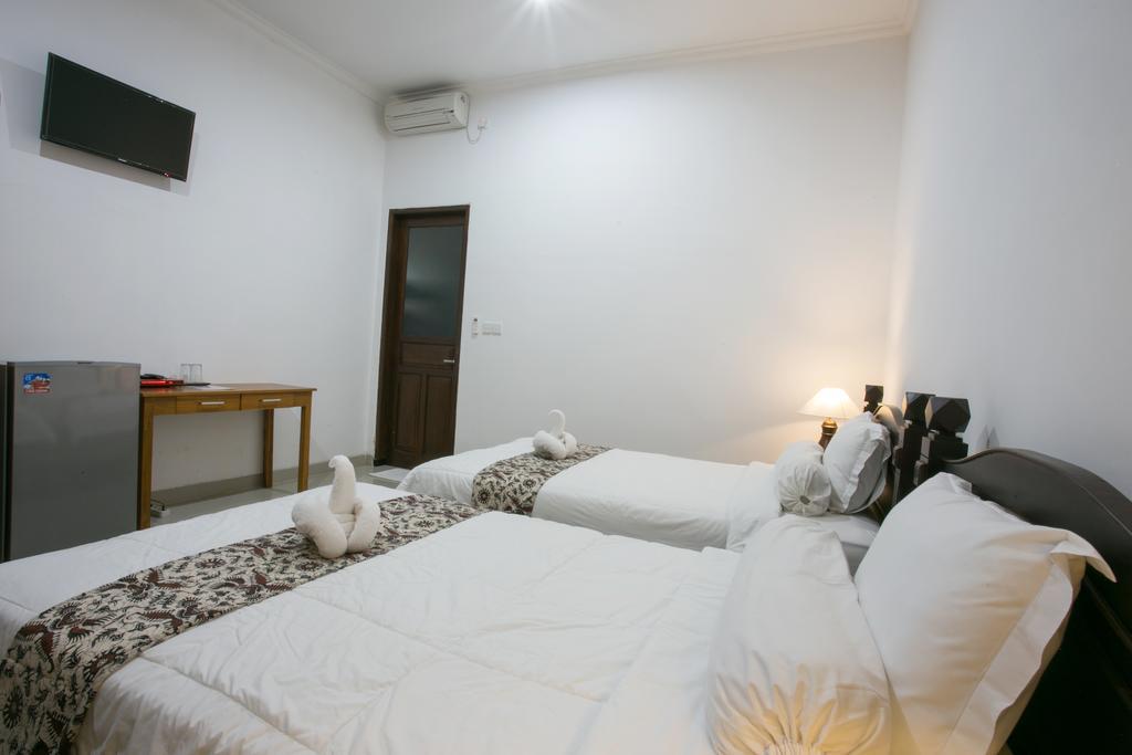 Wijaya Guesthouse Canggu  Exterior photo